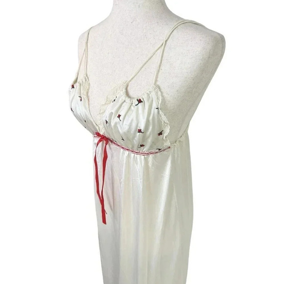 Vtg Long Nightgown Nylon Lingerie Feminine Sissy Lolita Flower Embroidered Small - Picture 3 of 16